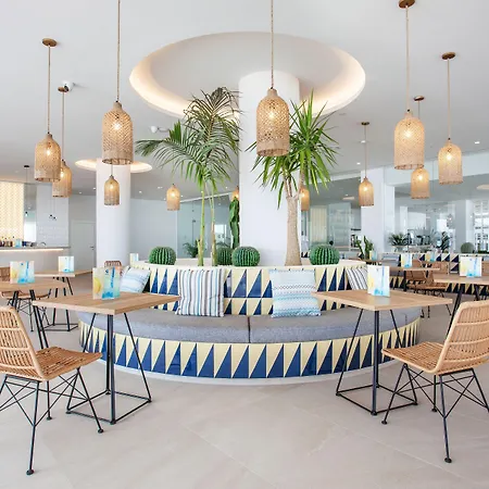 Grupotel Picafort アパートホテル